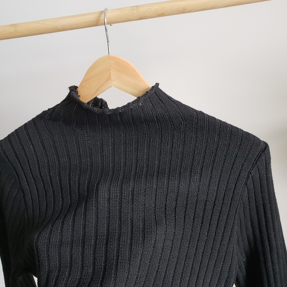 ZAFUL Black Cropped Turtleneck Sweater - Picture 3 of 5